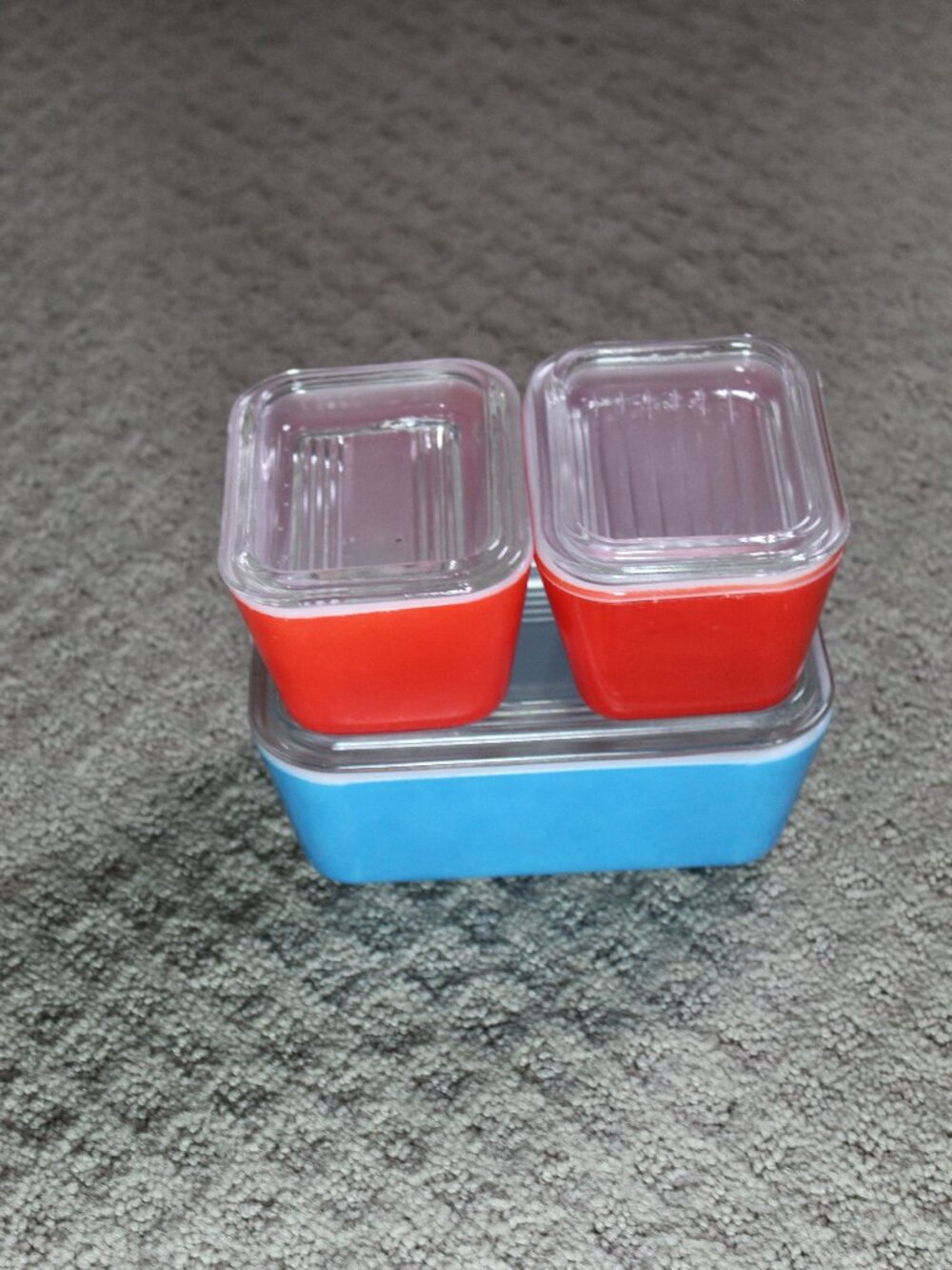 Pyrex Fridgie Refrigerator Dish Primary 6 pc Set Red 501 Blue 502 Vintage Lids